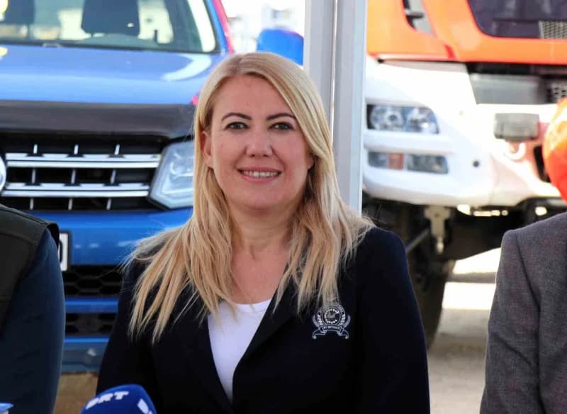Denizli Merkezefendi’de Türkiye Baja Şampiyonası off-road yarış pistinde araçlar yarışıyor
