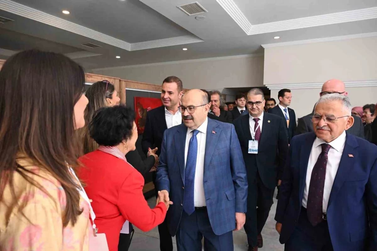 Türkiye Kent Konseyleri Birliği Ulusal Toplantısı ve 18. Dönem Devir Teslim Töreni Balıkesir’de yapıldı
