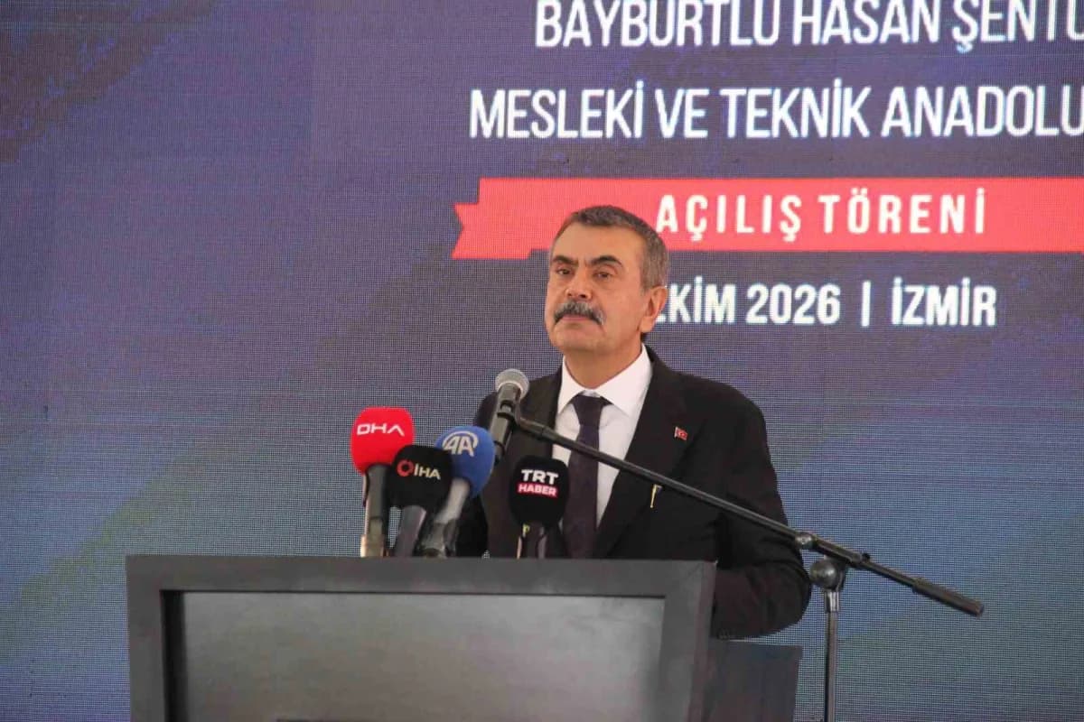 Milli Eğitim Bakanı Yusuf Tekin, İzmir'de Bayburtlu Hasan Şentürk Mesleki ve Teknik Anadolu Lisesi açılışında konuşuyor
