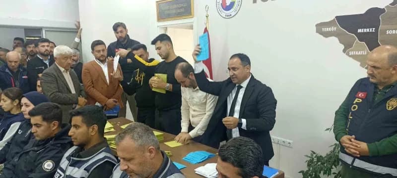 Yozgat Ticaret Borsası başkanlık seçiminde oy kullanma ve sayım işlemi